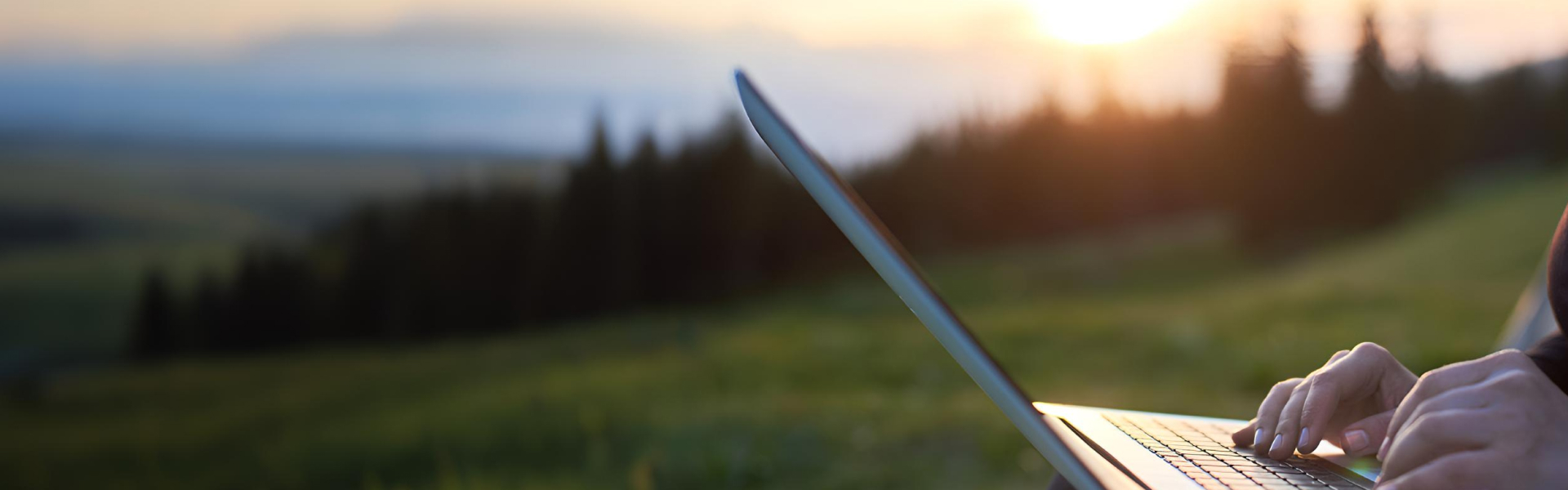 Solax warranty banner