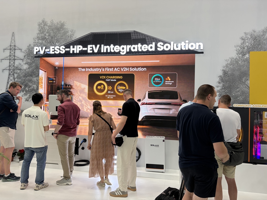 SolaX ESS-HP-EV Integrated Solution(1) SolaX ESS-HP-EV Integrated Solution(1)